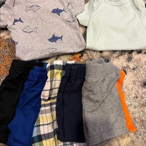 Lot of 12 month baby boy shorts (5 pairs) and 2 onesies!
